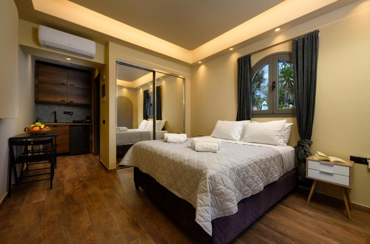 Seven Keys Luxury Suites Achílleion Exterior foto